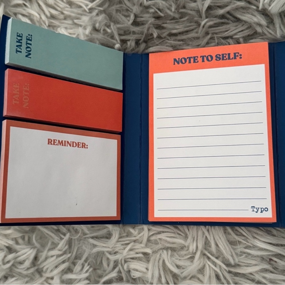2 Magnetic Sticky Note Sets - Picture 3 of 5